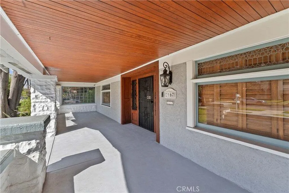 2167 W 20th St, South Los Angeles, CA 90018