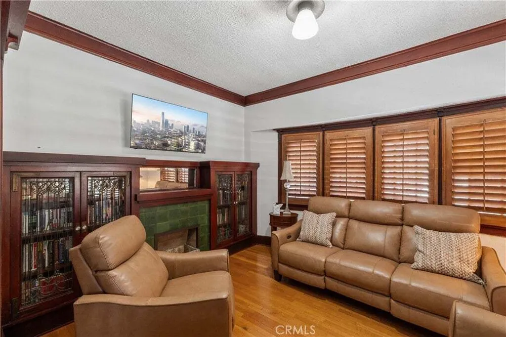 2167 W 20th St, South Los Angeles, CA 90018