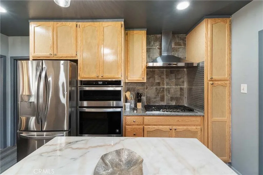 2167 W 20th St, South Los Angeles, CA 90018