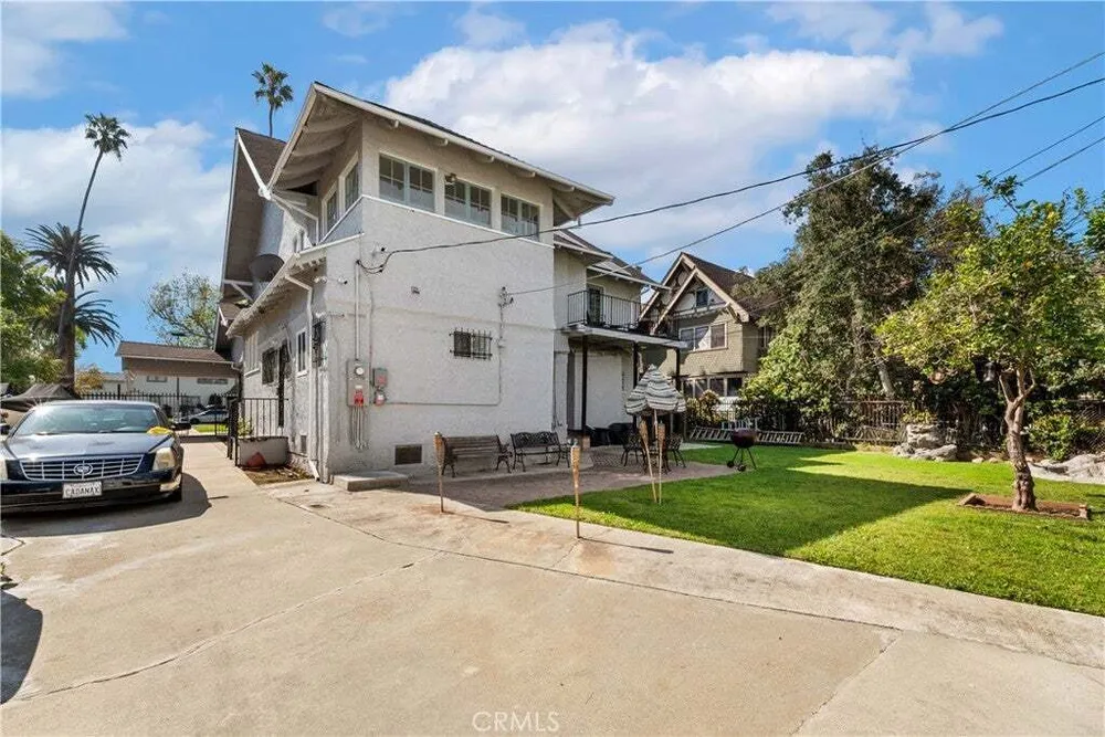 2167 W 20th St, South Los Angeles, CA 90018