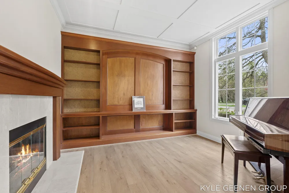 2918 Foxboro Ln, Holland, MI 49424