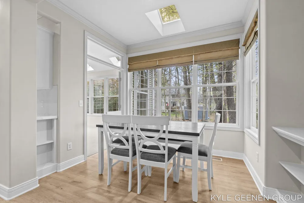 2918 Foxboro Ln, Holland, MI 49424