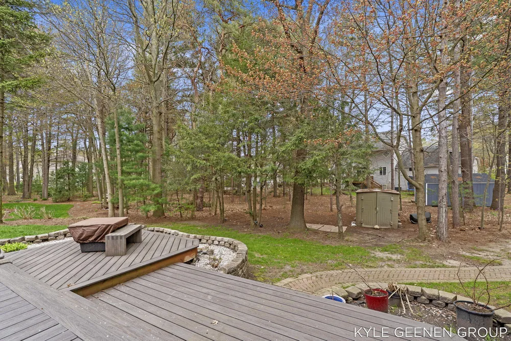 2918 Foxboro Ln, Holland, MI 49424