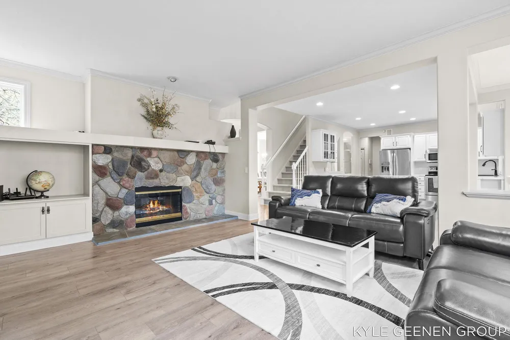 2918 Foxboro Ln, Holland, MI 49424