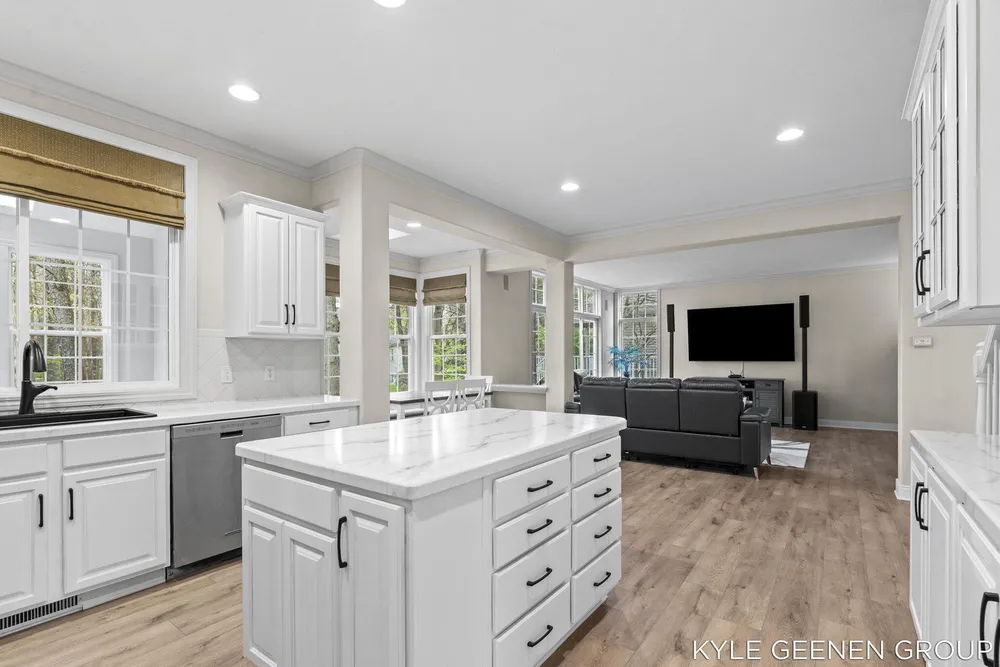 2918 Foxboro Ln, Holland, MI 49424