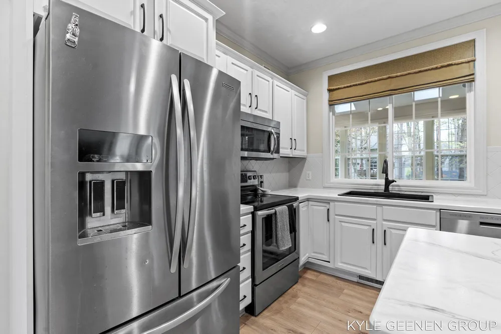 2918 Foxboro Ln, Holland, MI 49424