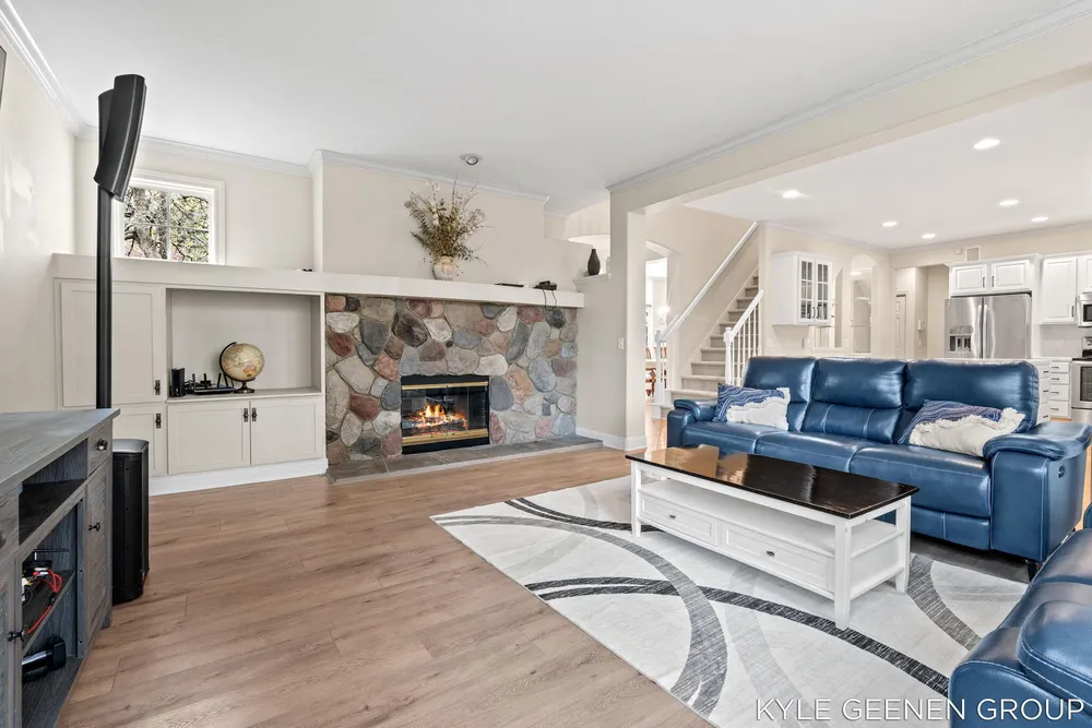 2918 Foxboro Ln, Holland, MI 49424