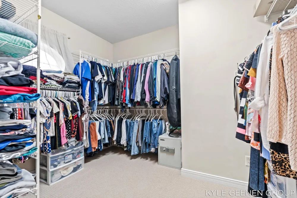 2918 Foxboro Ln, Holland, MI 49424
