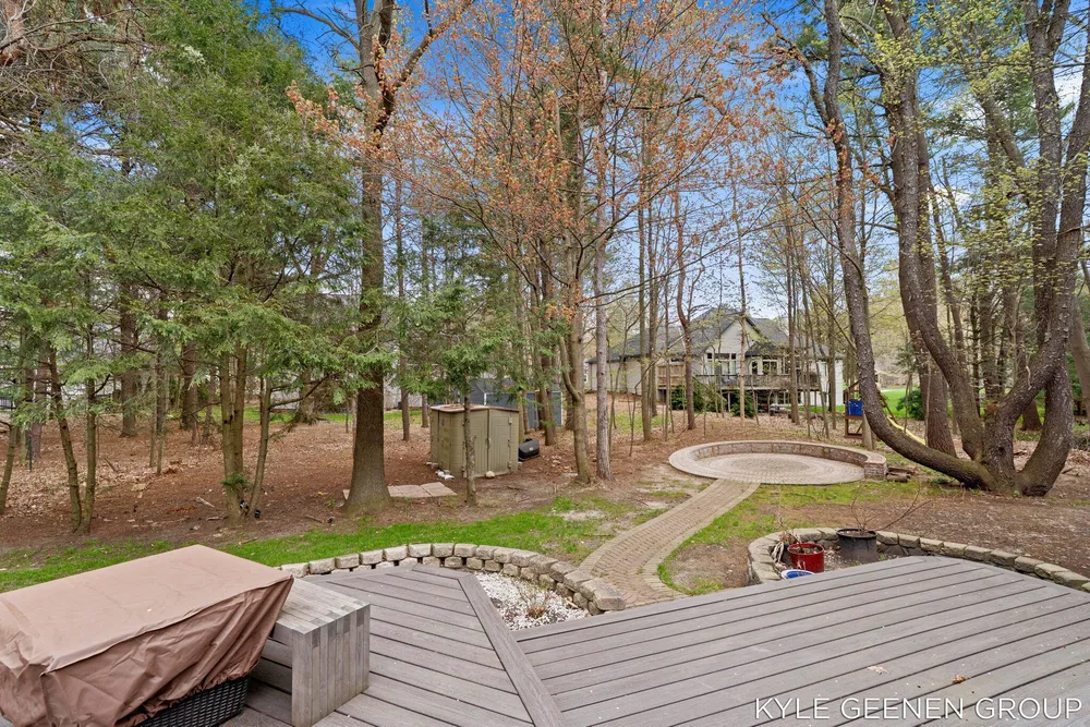 2918 Foxboro Ln, Holland, MI 49424