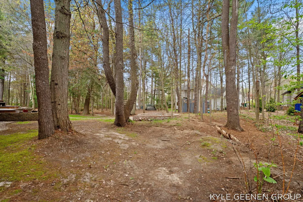 2918 Foxboro Ln, Holland, MI 49424