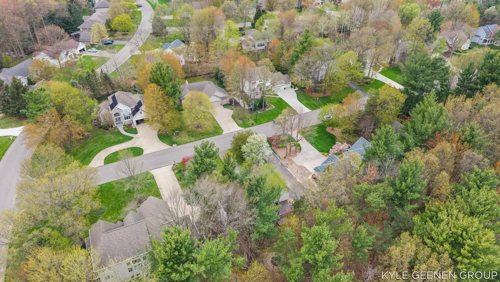 2918 Foxboro Ln, Holland, MI 49424