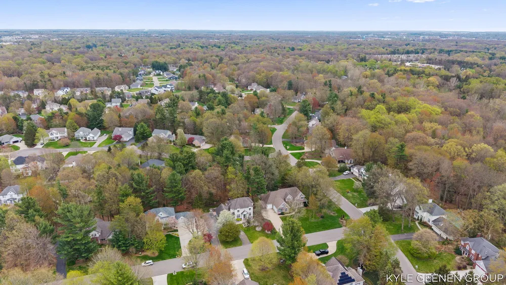 2918 Foxboro Ln, Holland, MI 49424