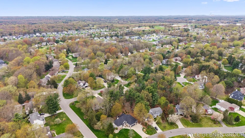 2918 Foxboro Ln, Holland, MI 49424