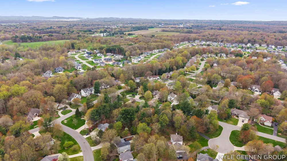 2918 Foxboro Ln, Holland, MI 49424
