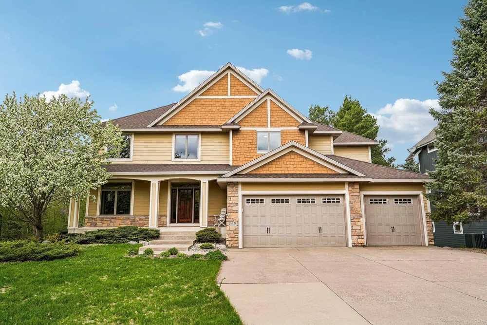 18658 Ponderosa Ct, Eden Prairie, MN 55347