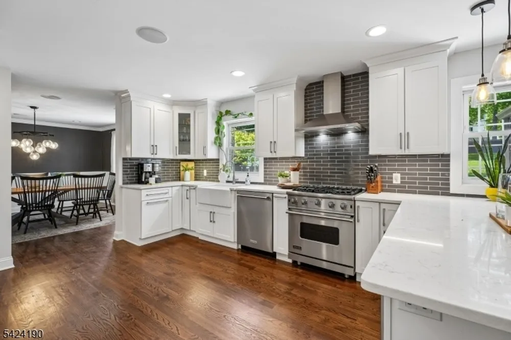 7 N Wyoming Ave, Essex, South Orange Village Township, NJ 07079