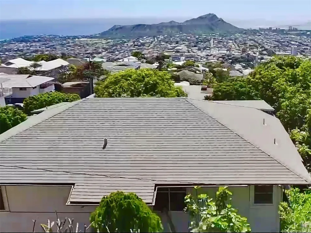 3655 Nihipali Pl, Honolulu, HI 96816