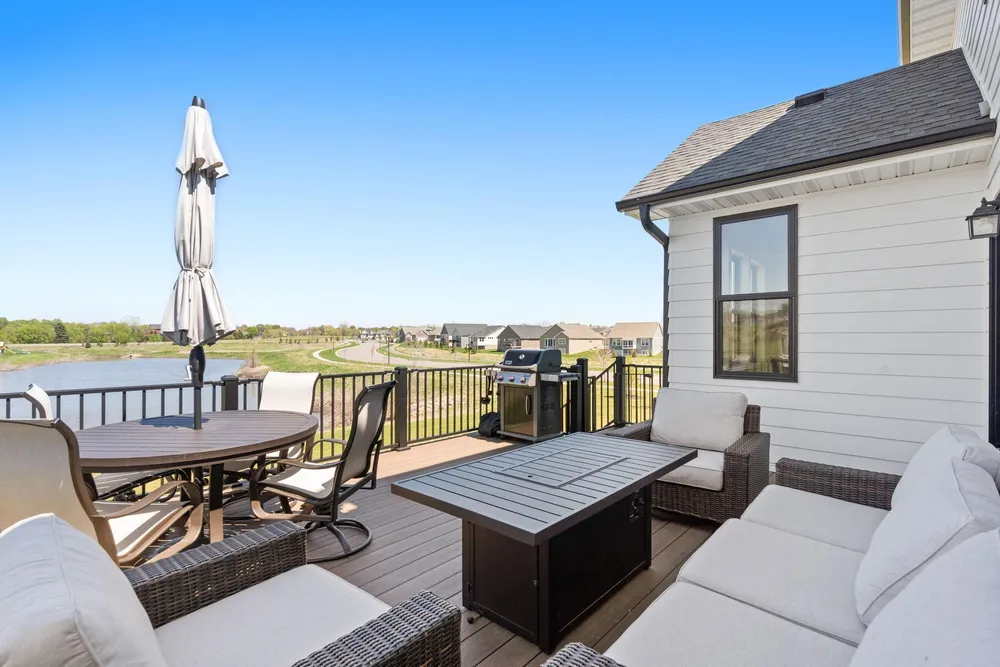 8027 180th St W, Lakeville, MN 55044