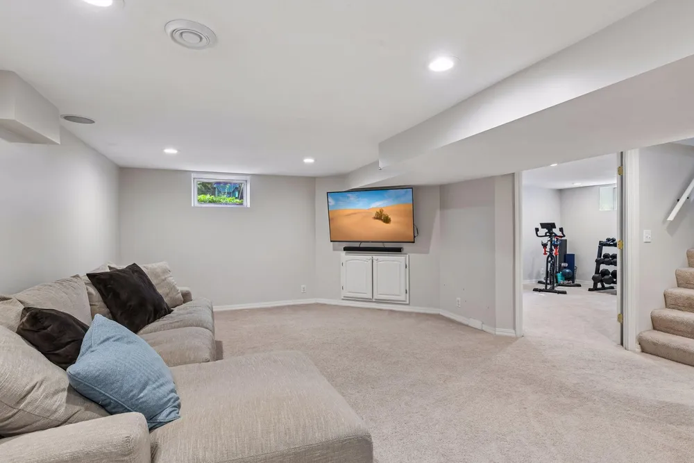4031 Yosemite Ave S, Saint Louis Park, MN 55416