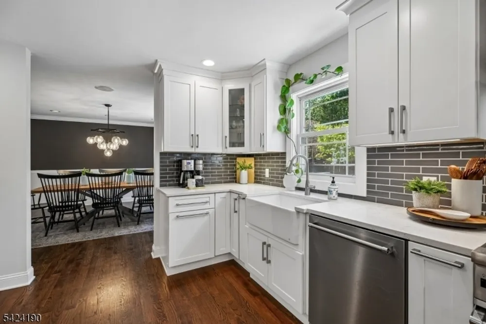 7 N Wyoming Ave, Essex, South Orange Village Township, NJ 07079