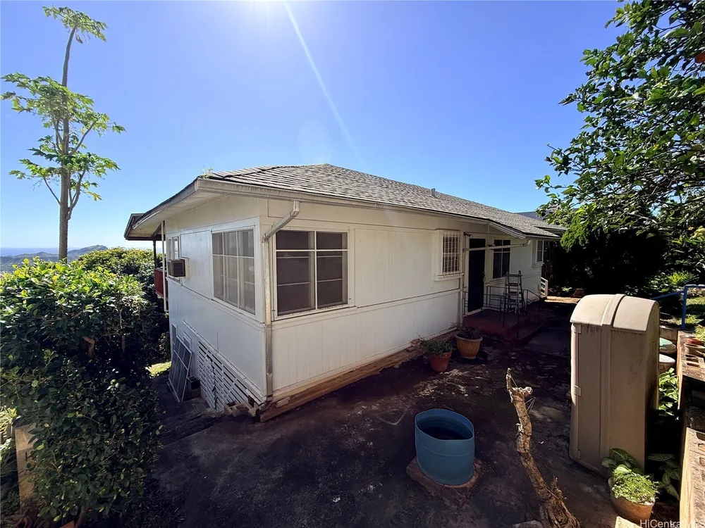 3655 Nihipali Pl, Honolulu, HI 96816