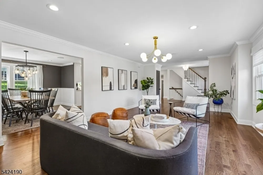 7 N Wyoming Ave, Essex, South Orange Village Township, NJ 07079