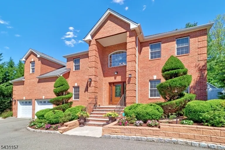 301 Greenwood Ave, Florham Park, NJ 07932