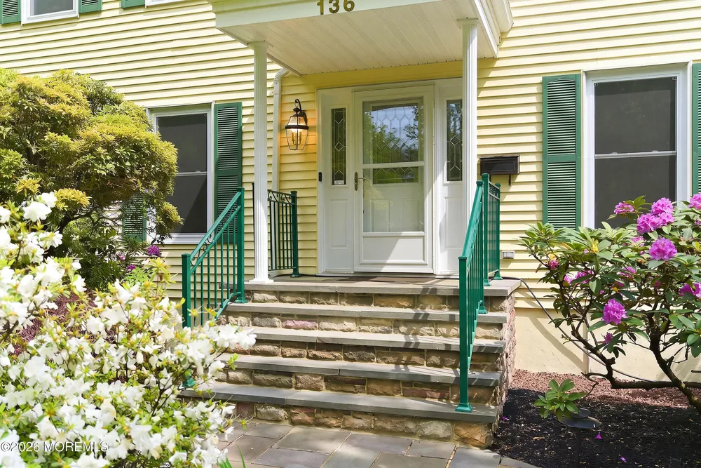 136 Greenoak Blvd, Middletown, NJ 07748