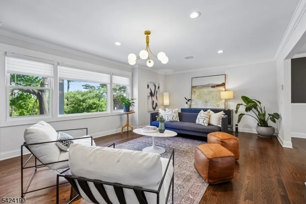 7 N Wyoming Ave, Essex, South Orange Village Township, NJ 07079