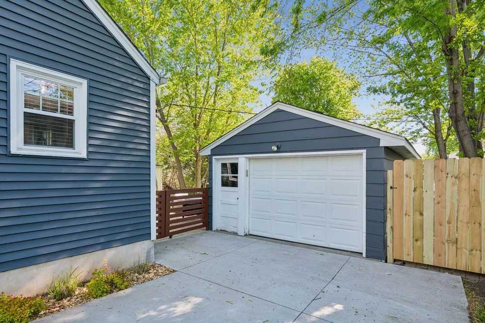 4031 Yosemite Ave S, Saint Louis Park, MN 55416