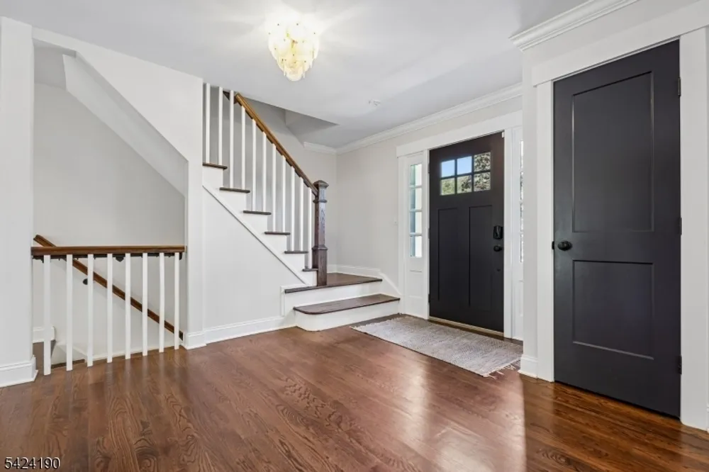 7 N Wyoming Ave, Essex, South Orange Village Township, NJ 07079