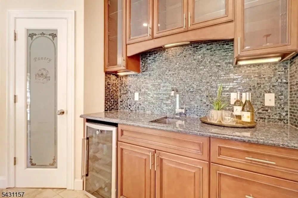 301 Greenwood Ave, Florham Park, NJ 07932