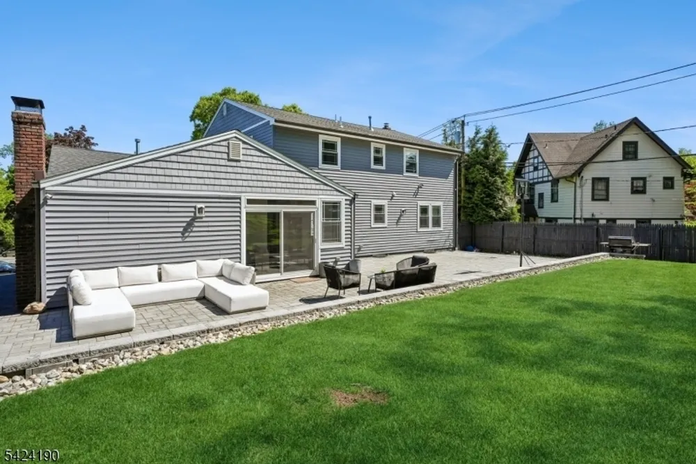 7 N Wyoming Ave, Essex, South Orange Village Township, NJ 07079