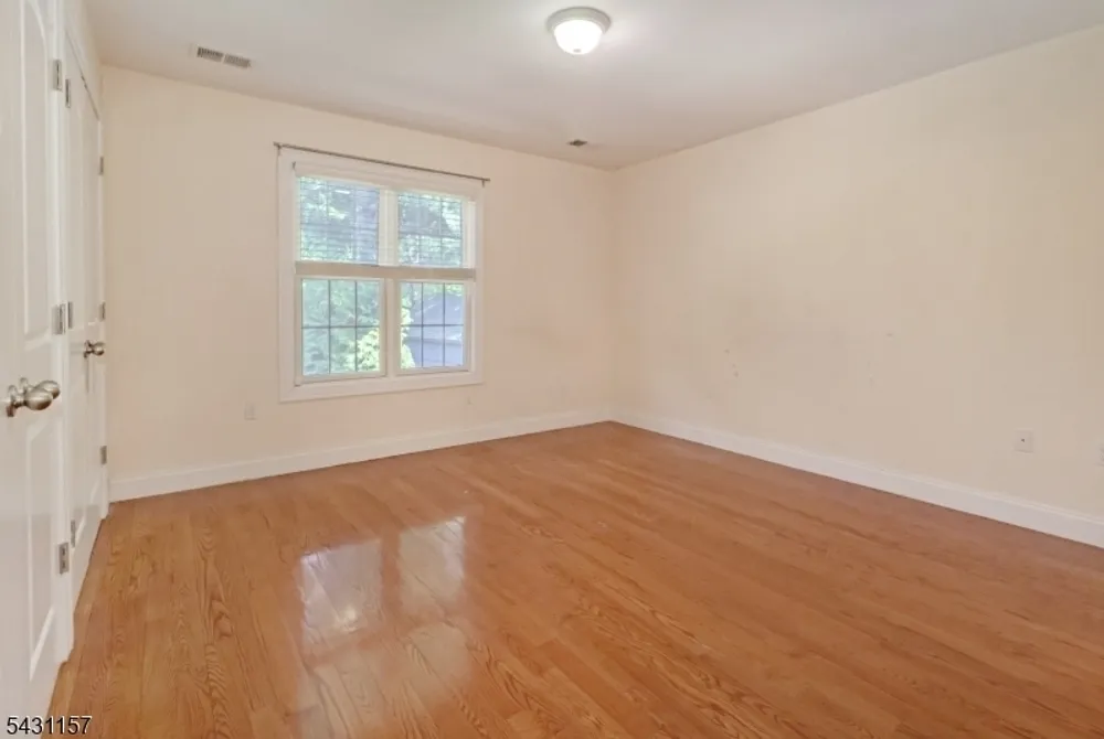 301 Greenwood Ave, Florham Park, NJ 07932