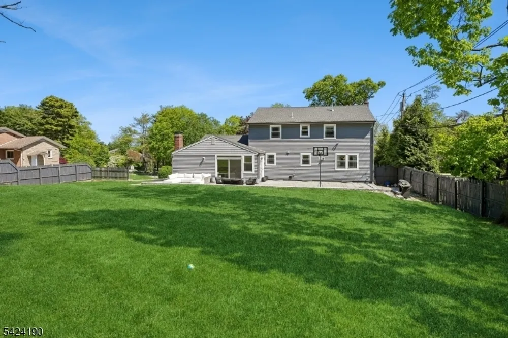 7 N Wyoming Ave, Essex, South Orange Village Township, NJ 07079