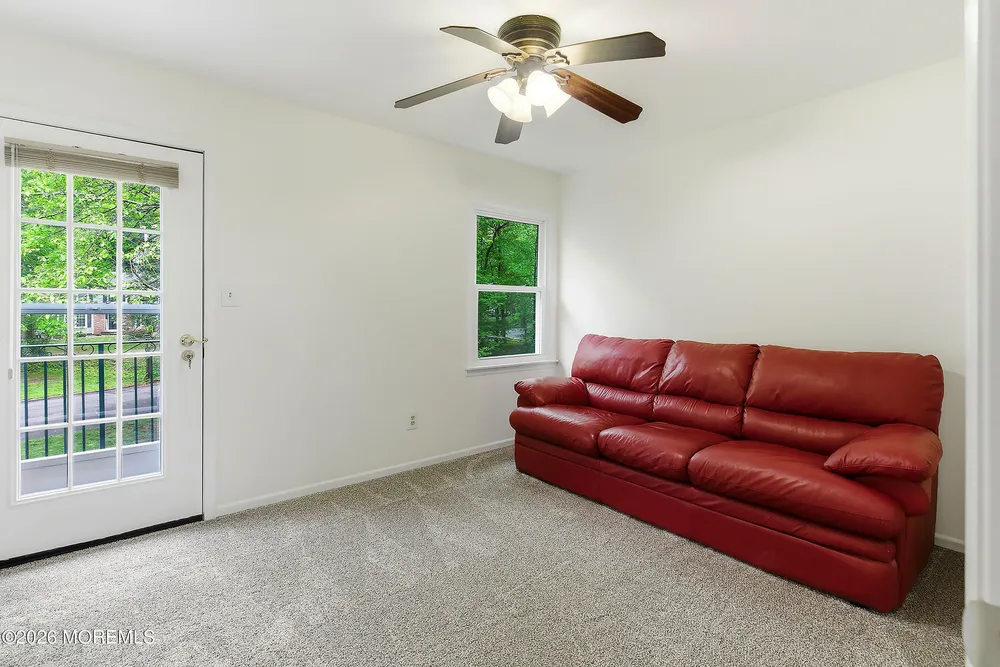 136 Greenoak Blvd, Middletown, NJ 07748