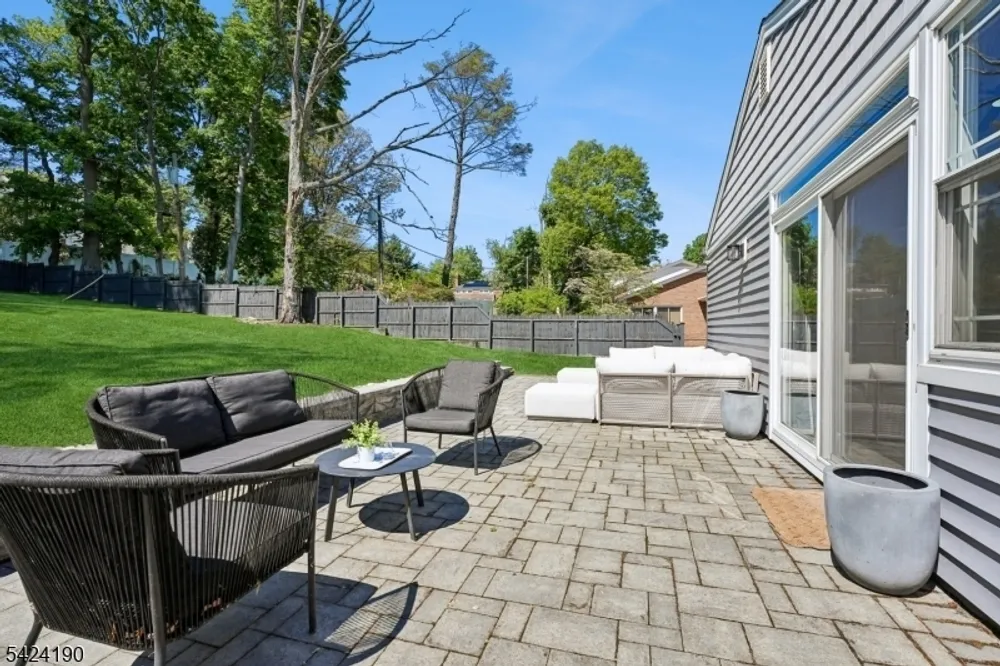 7 N Wyoming Ave, Essex, South Orange Village Township, NJ 07079