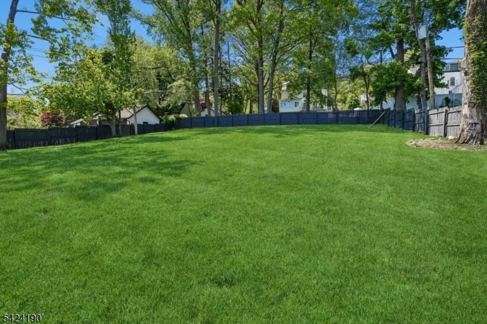 7 N Wyoming Ave, Essex, South Orange Village Township, NJ 07079