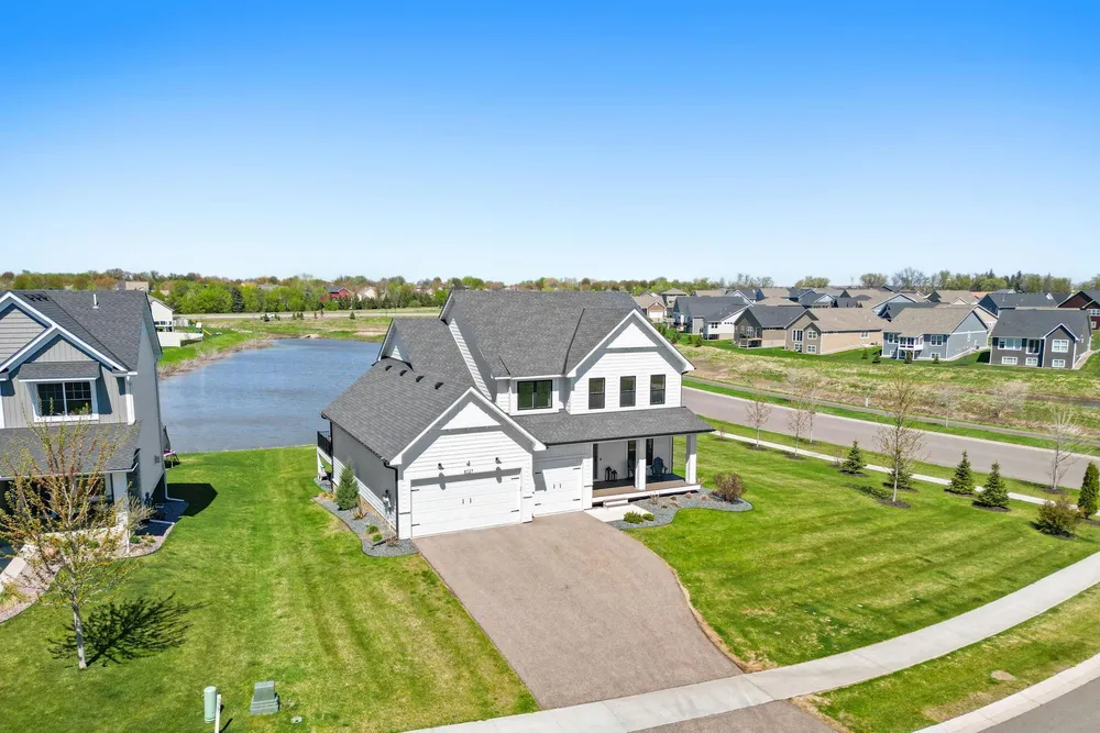 8027 180th St W, Lakeville, MN 55044