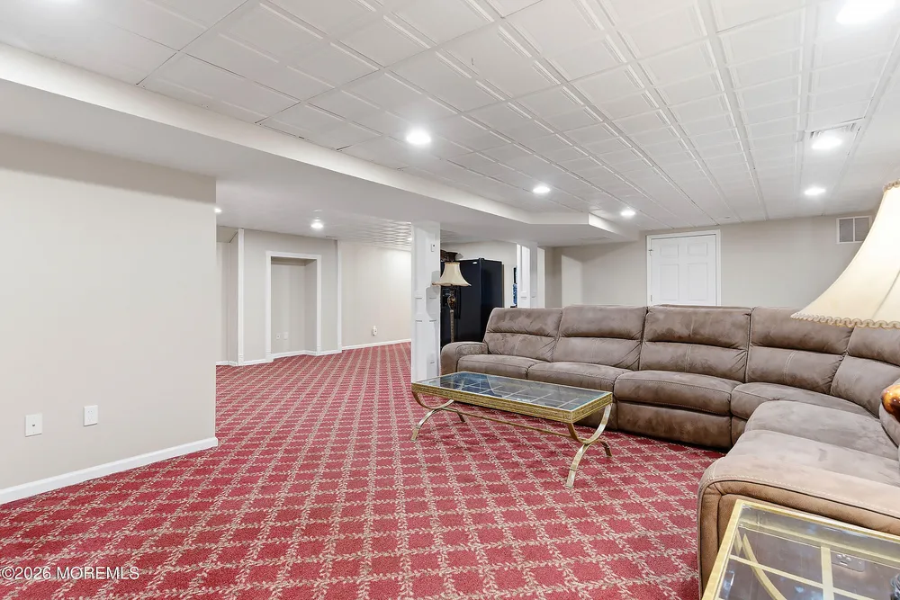 136 Greenoak Blvd, Middletown, NJ 07748