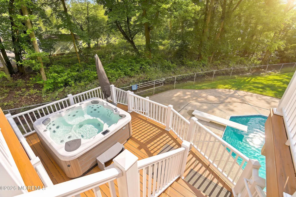 136 Greenoak Blvd, Middletown, NJ 07748