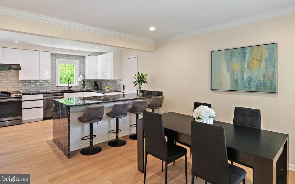 1126 Mainsail Dr, Annapolis, MD 21403