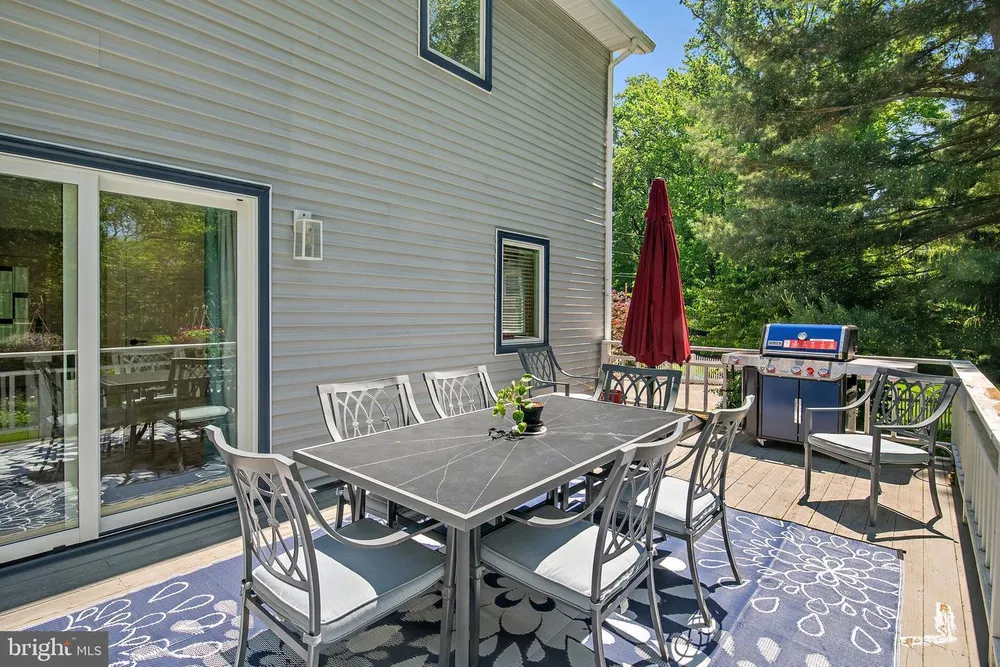 1126 Mainsail Dr, Annapolis, MD 21403