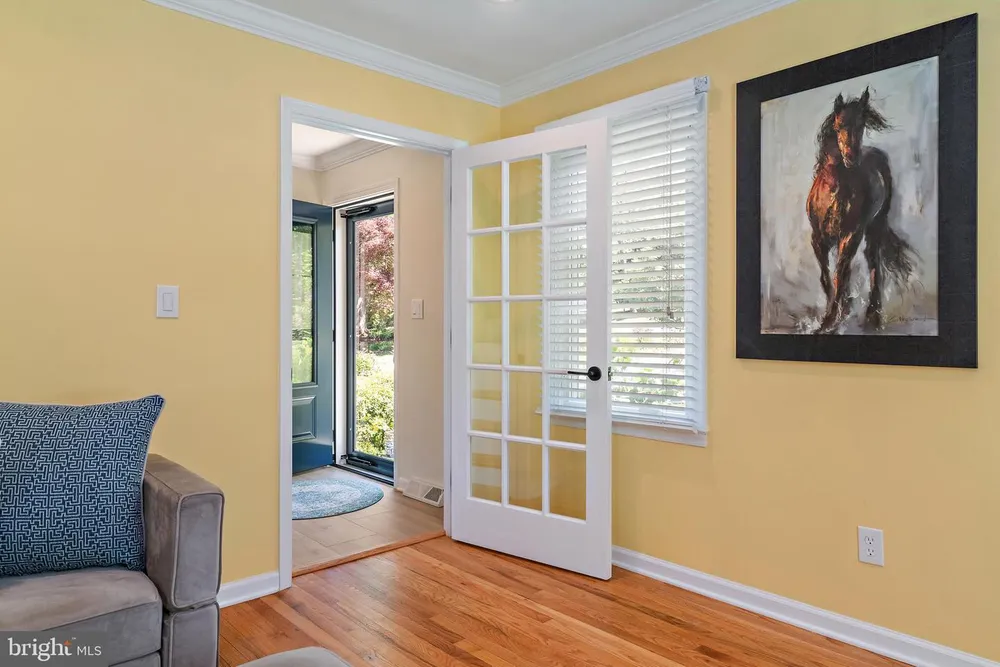 1126 Mainsail Dr, Annapolis, MD 21403