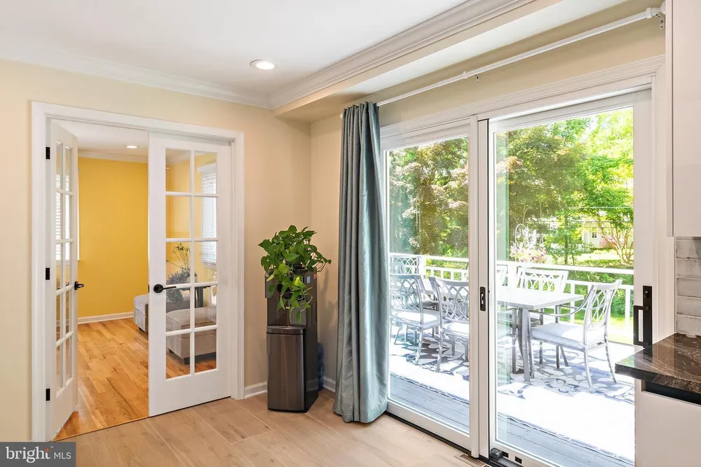 1126 Mainsail Dr, Annapolis, MD 21403