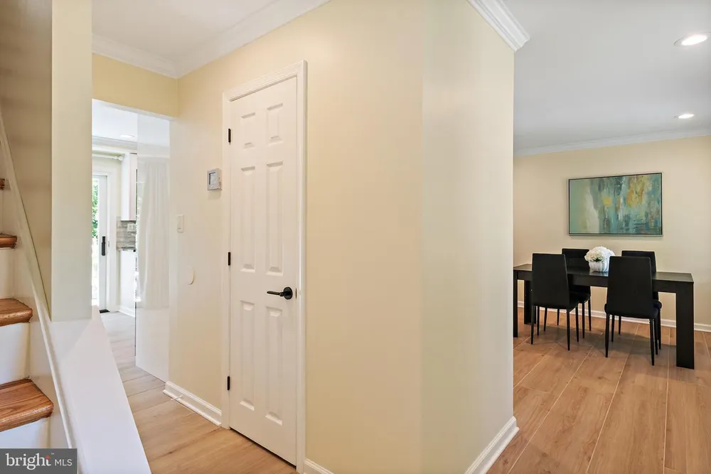 1126 Mainsail Dr, Annapolis, MD 21403