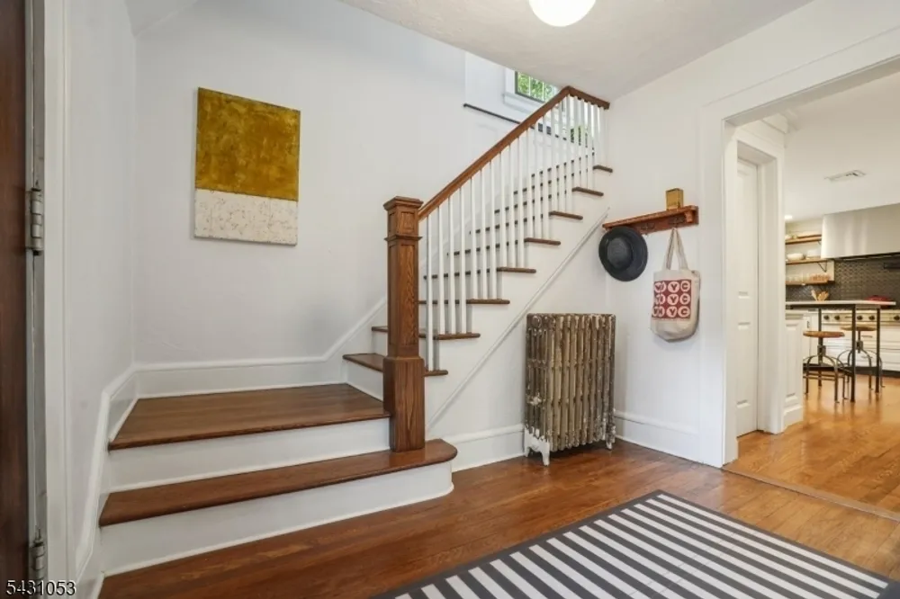 1 Oakridge Rd, West Orange, NJ 07052