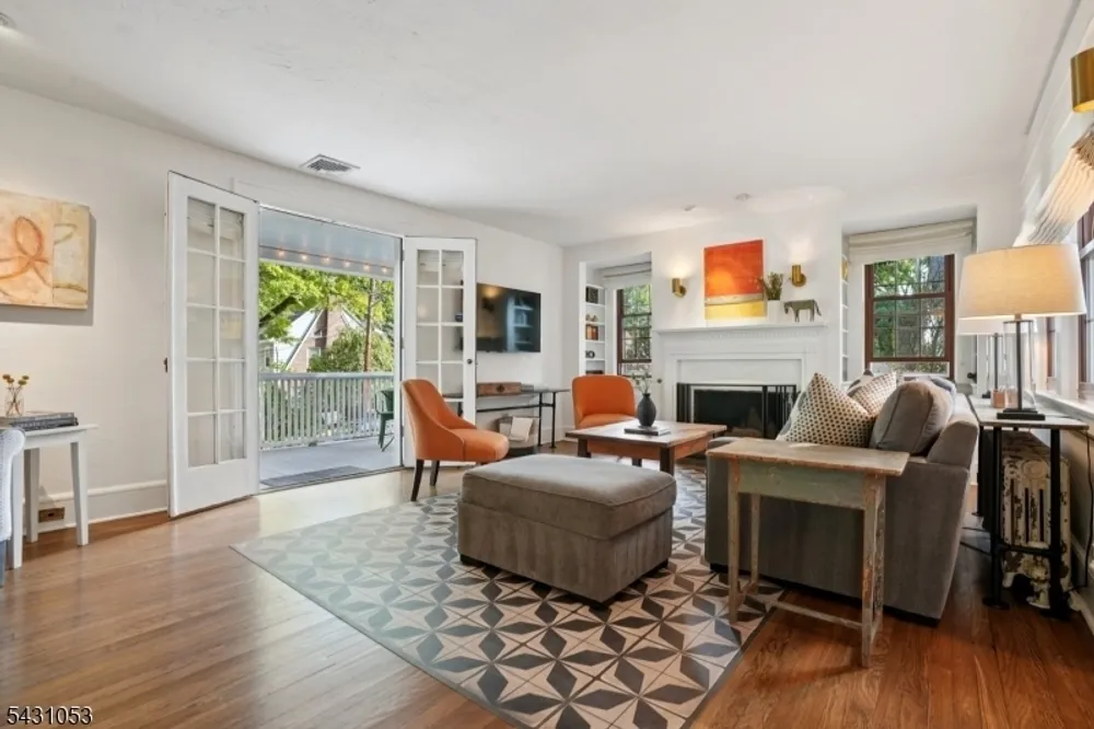 1 Oakridge Rd, West Orange, NJ 07052