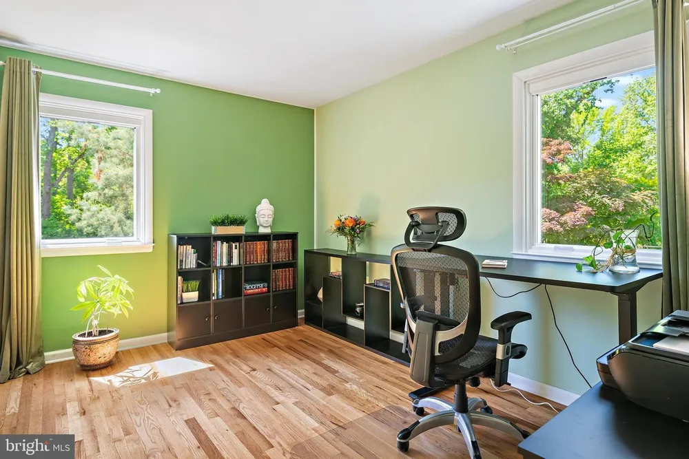 1126 Mainsail Dr, Annapolis, MD 21403