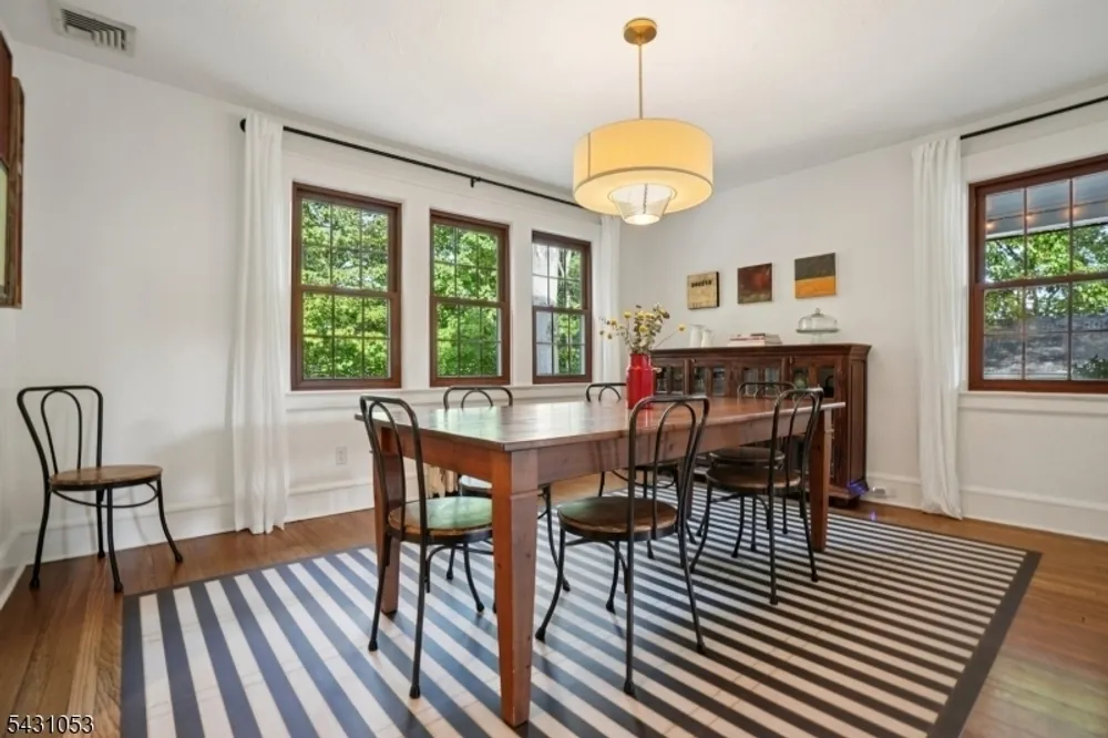 1 Oakridge Rd, West Orange, NJ 07052